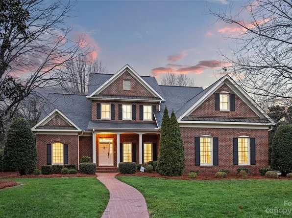 7518 Megington Dr, Charlotte, NC 28226