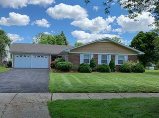 2752 Windsor Dr, Troy, MI 48085