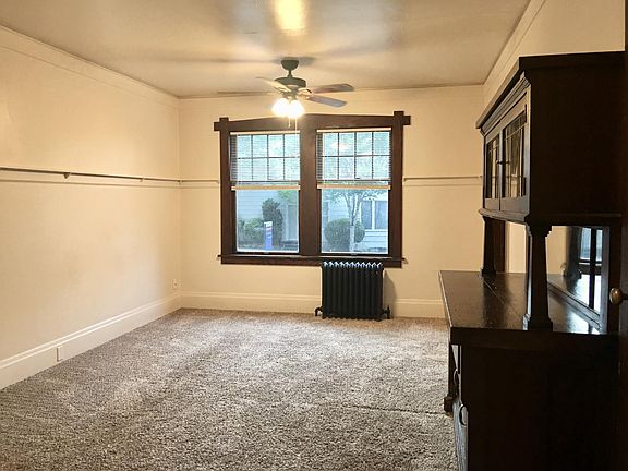 2nd image of 914 S 5th St #12