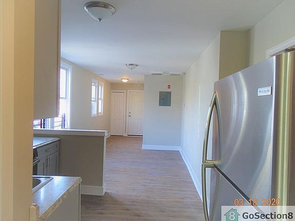 2nd image of 264 Jewett Ave #4