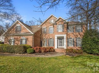 15494 Donnington Dr, Charlotte, NC 28277