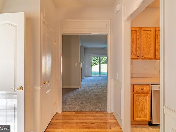 4th image of 92 Harborton Ln #6-3