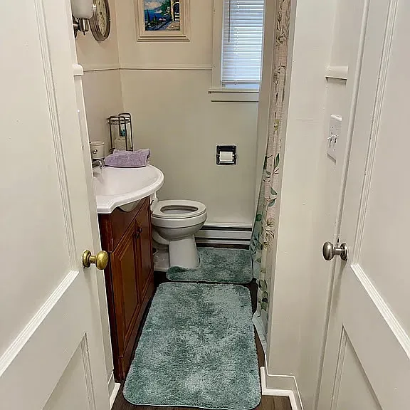 235 E Maple St #2 — Photo 8