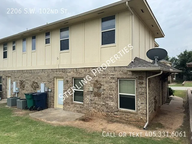 2206 SW 102nd St — Photo 3