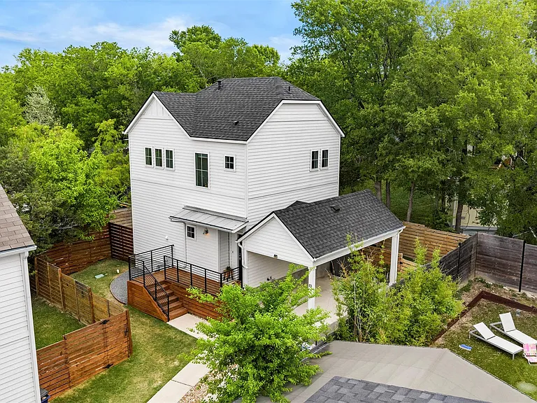 1213 Eleanor St #B — Photo 3