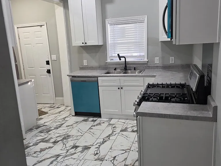 1629 Netherwood Ave — Photo 13