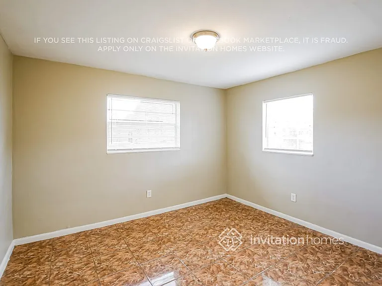 5140 SW 6th Ct — Photo 11