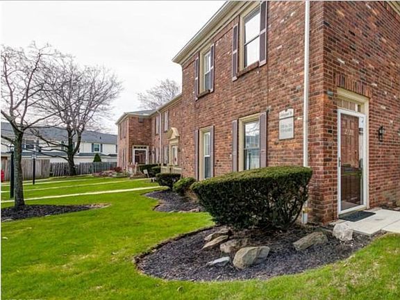 5th image of 2128 Cottingham Dr