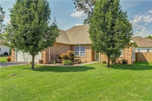 1st image of 514 Foster Dr