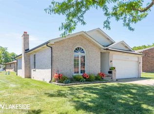 15178 Raphael Ter, Warren, MI 48088