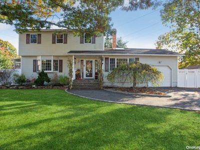 12 Schenk Drive, Shirley, NY, 11967