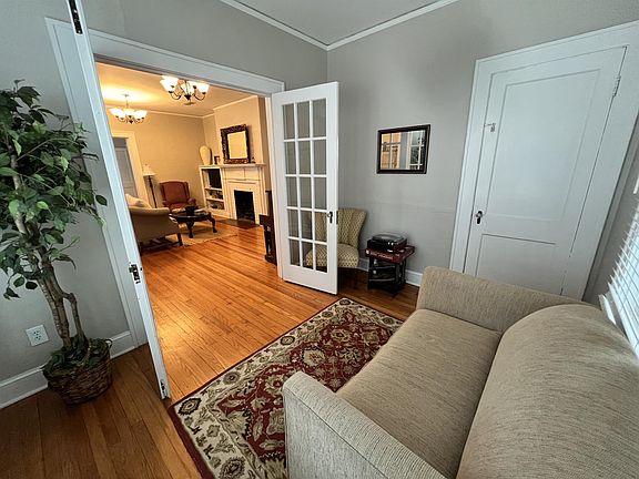 4th image of 1313 N Gadsden St #2
