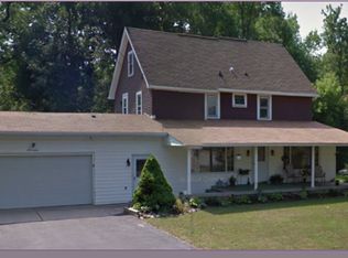 17 Hennepin Rd, Amherst, NY 14228