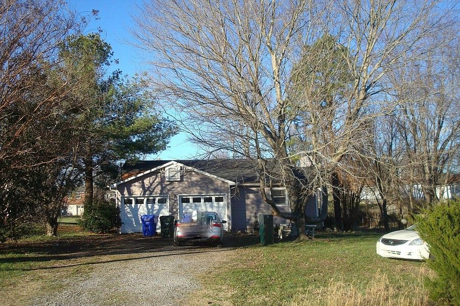 1st image of 410 Sunnybrook Dr