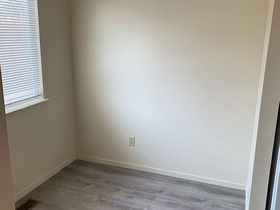 5th image of 3936 Village Dr