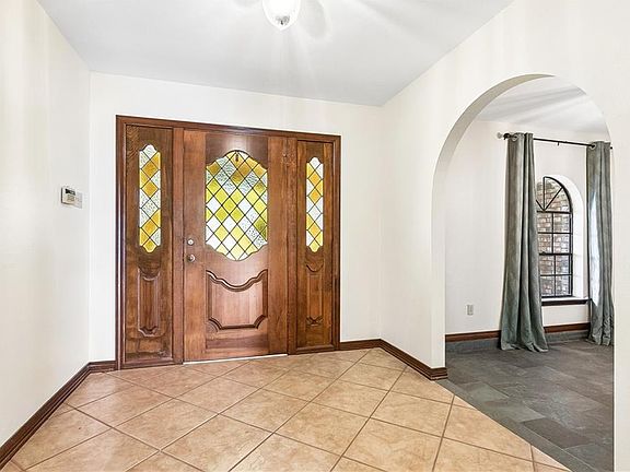 3rd image of 2913 Pritchard Rd