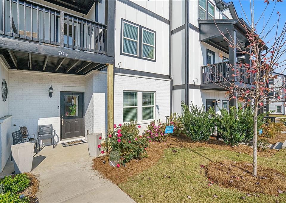 1st image of 704 Mulberry Walk