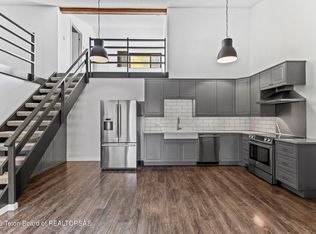 355 W Deloney Ave APT B-14, Jackson, WY 83001