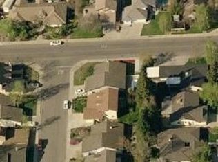 79 Obsidian Dr, Oakdale, CA 95361