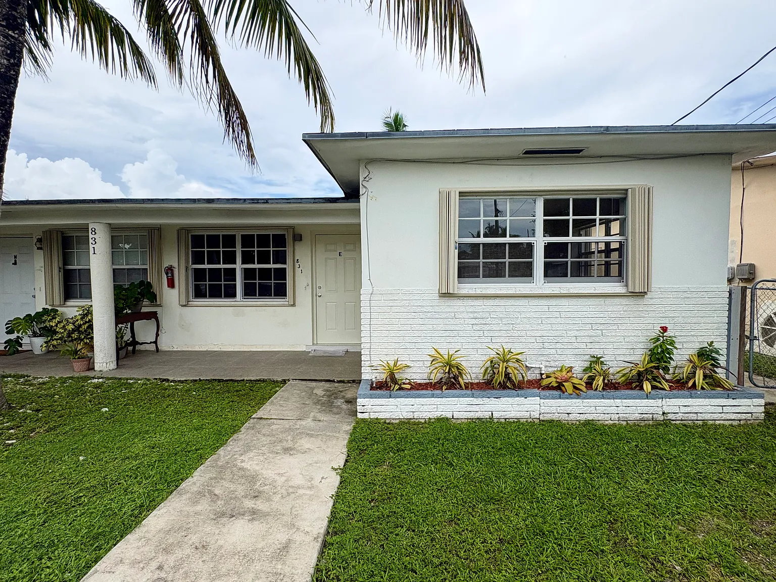 2 bed, 1400 sqft, $2,200 — Photo 1
