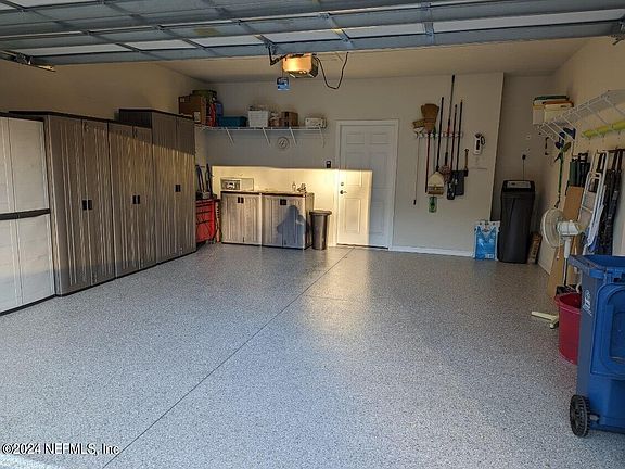 5th image of 100 BROADHAVEN Drive