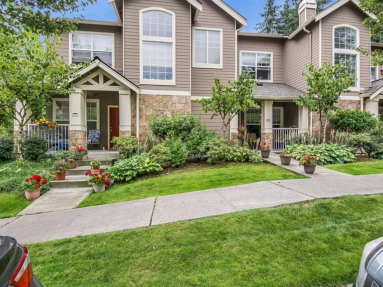 Beautifully landscaped grounds surround our apartments and townhomes