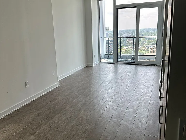 28 Ann St #2104 — Photo 2