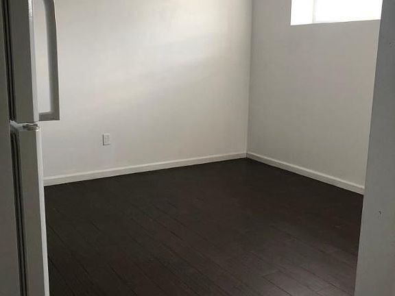 3rd image of 981 18th Ave #2