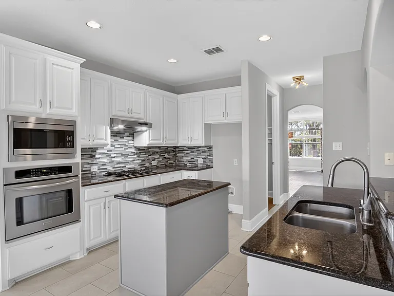 10115 Stone Harbor Way — Photo 6