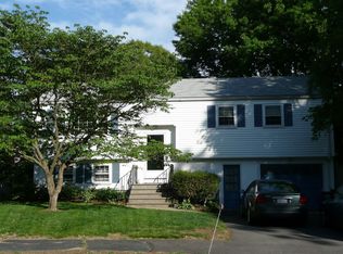 14 Mohegan Trl, Natick, MA 01760