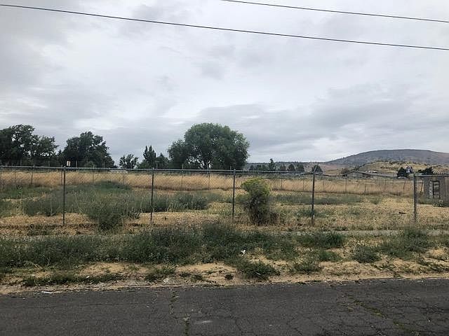 2nd image of 0 Division St