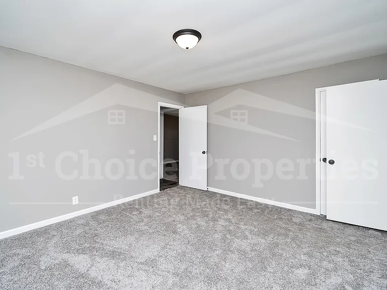 108 13th Ave NW — Photo 17