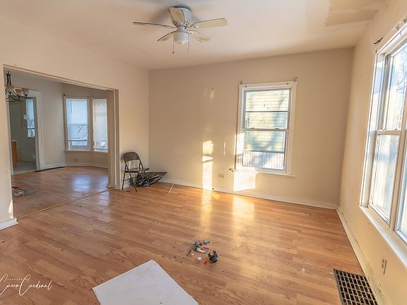 3rd image of 506 2nd St