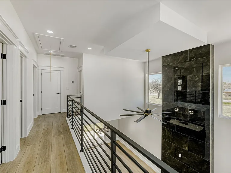 406 E Carrie Mnr — Photo 22