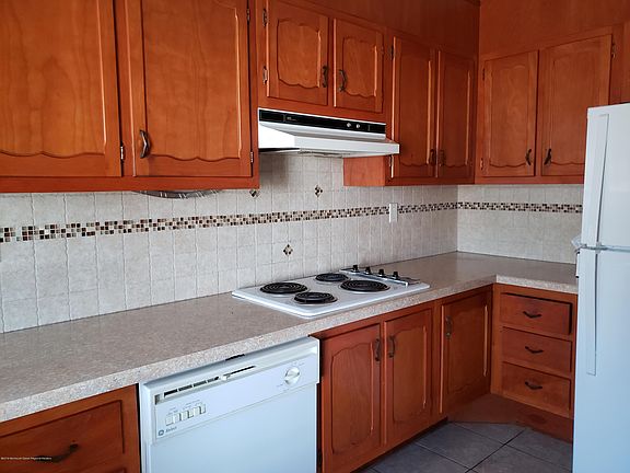 4th image of 6B Buckingham Dr #100B