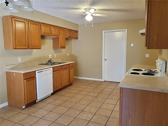 3rd image of 804 N Century Dr