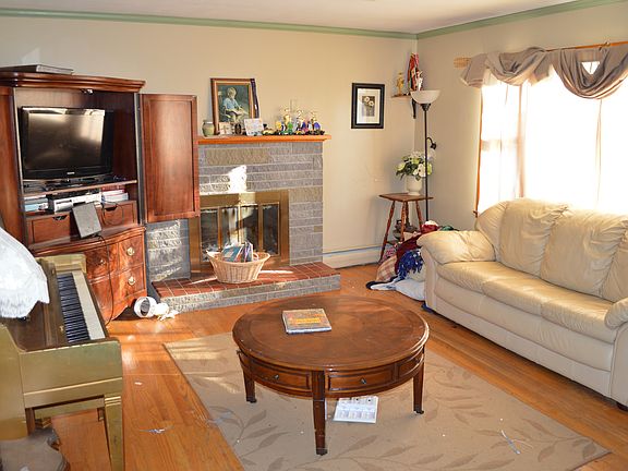 5th image of 126 Crider Ave