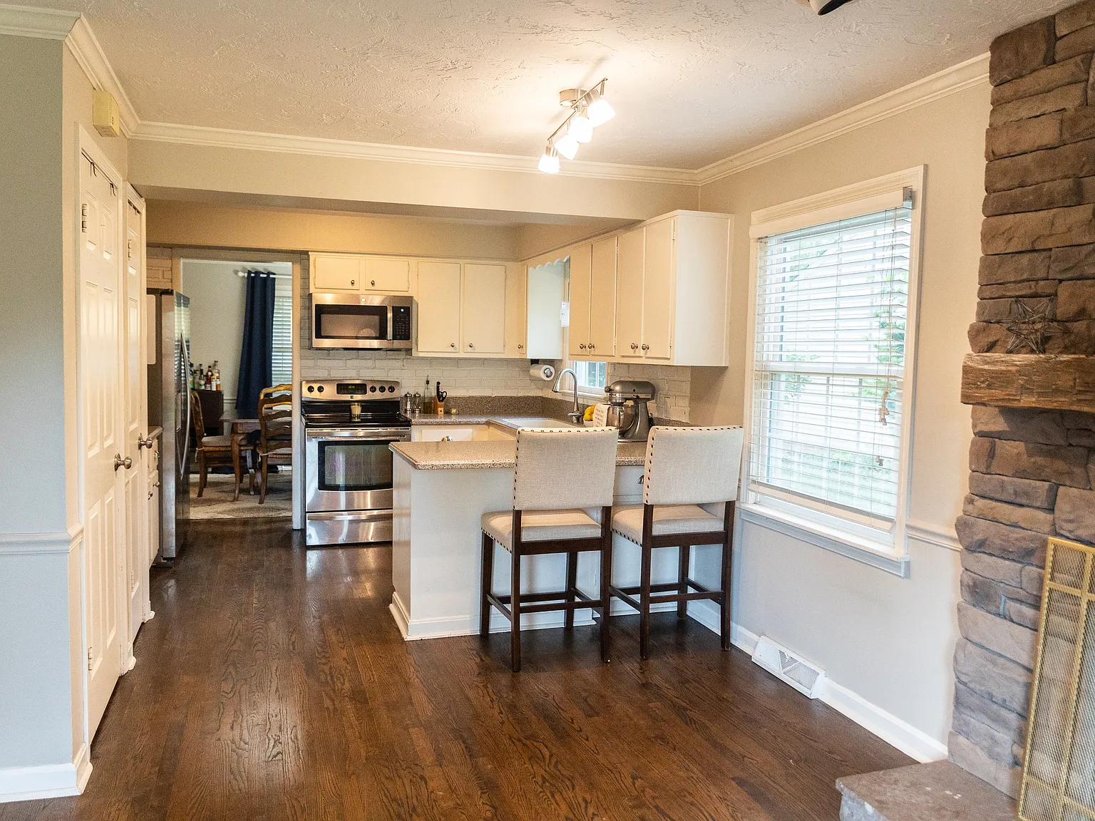 336 Walmar Rd — Photo 4