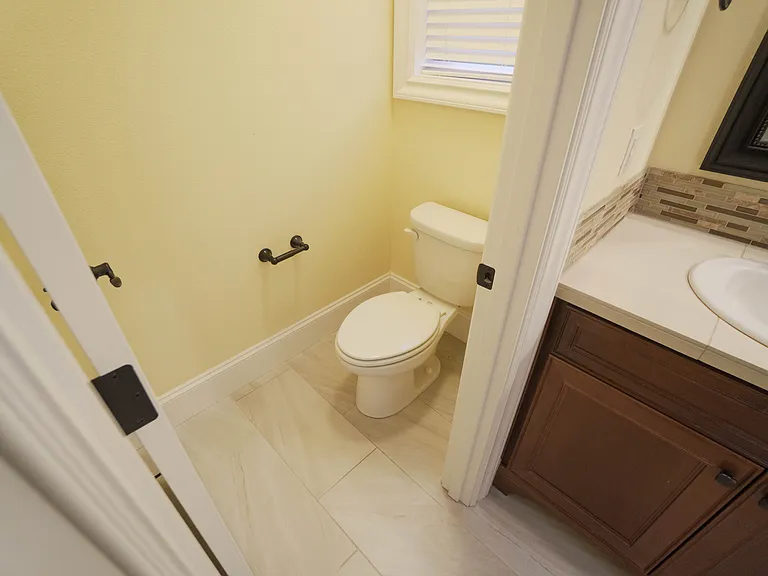 9706 SE Hillcrest Rd — Photo 37