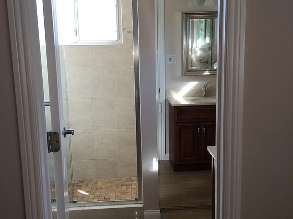 5th image of 348 Alta Mesa Dr