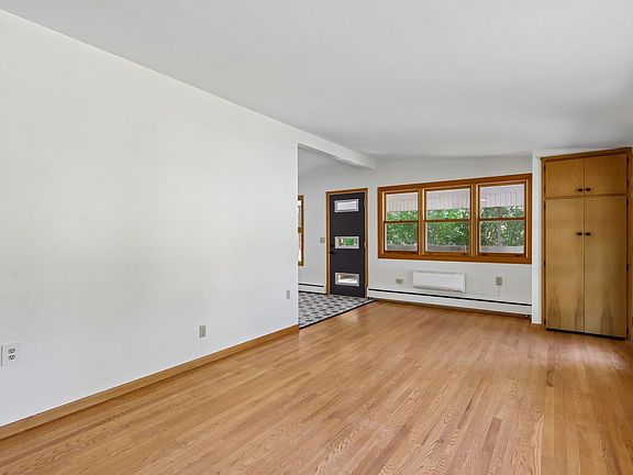 5th image of 6633 Wood Cir E