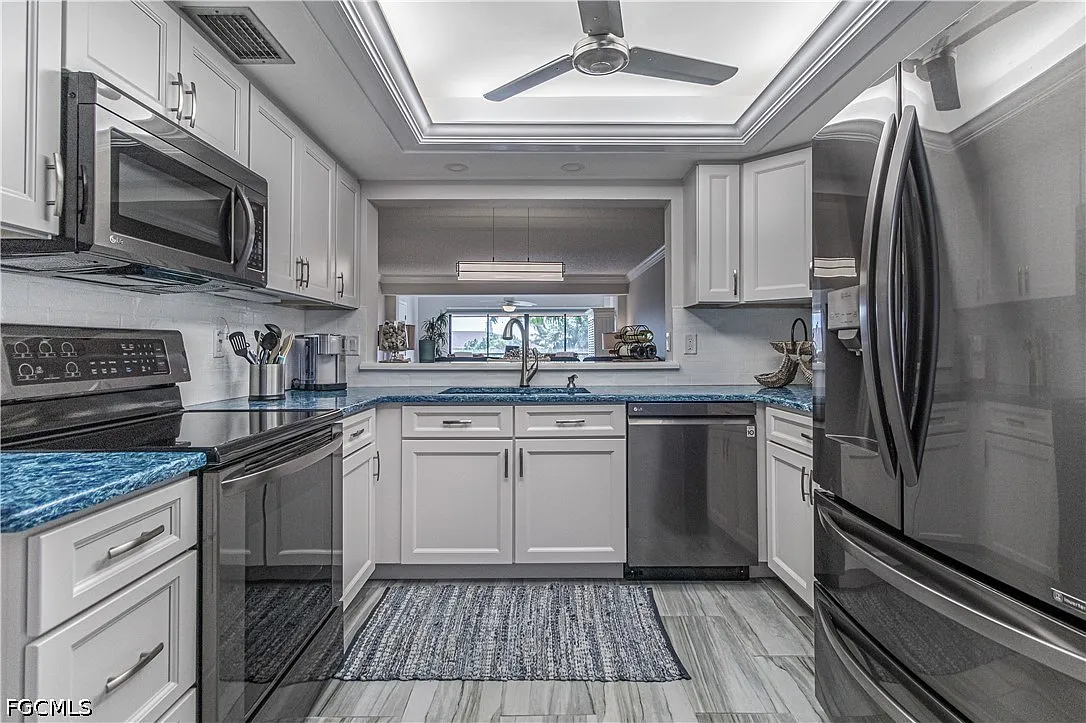 2 bed, 2.0 bath, 1193 sqft, $3,500 — Photo 4