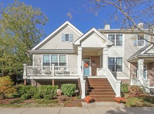 322 Broadmoor Ln #322, Bartlett, IL 60103