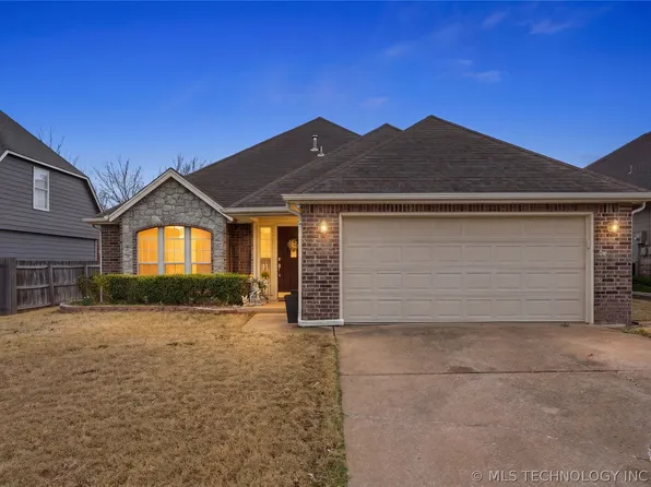 11421 S Mulberry Ln, Jenks, OK 74037