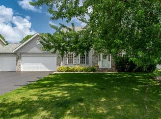 10873 Meadowsweet Ln, Roscoe, IL 61073