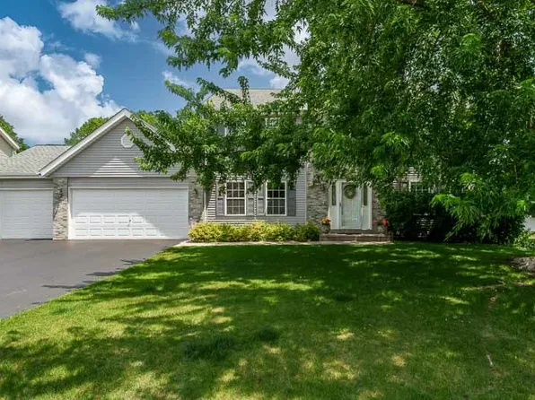 10873 Meadowsweet Ln, Roscoe, IL 61073
