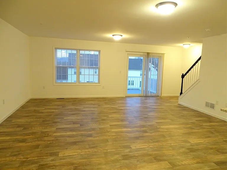 4 Maize Cir — Photo 2