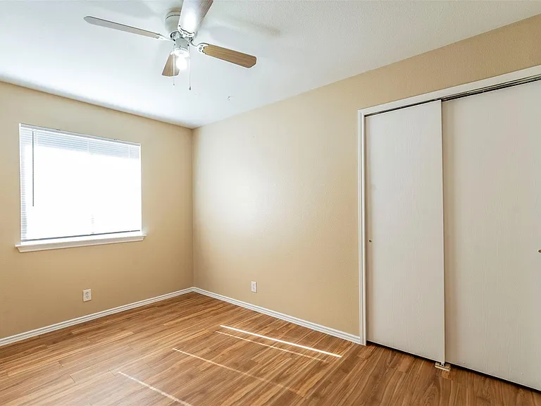 207 Mitchell Dr — Photo 19