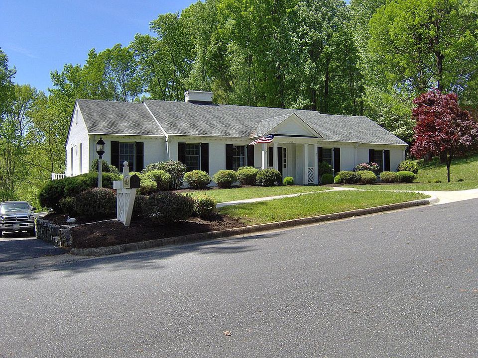 1st image of 2813 Sedgewick Dr