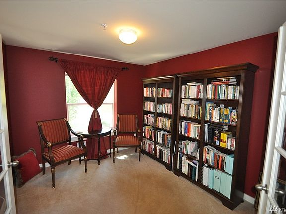 5th image of 10523 221st Ln NE #203
